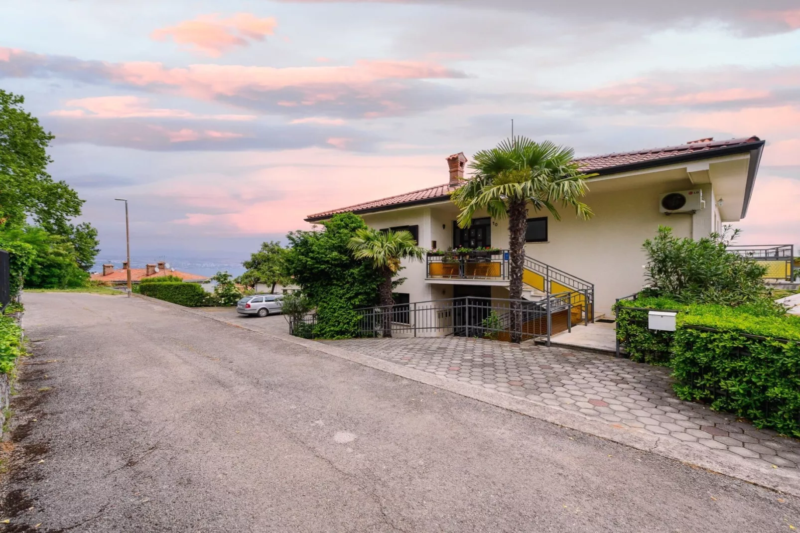 Charming Lovran Apartments with Wonderful Sea View - Two Bedroom Apartment - Buitenlucht