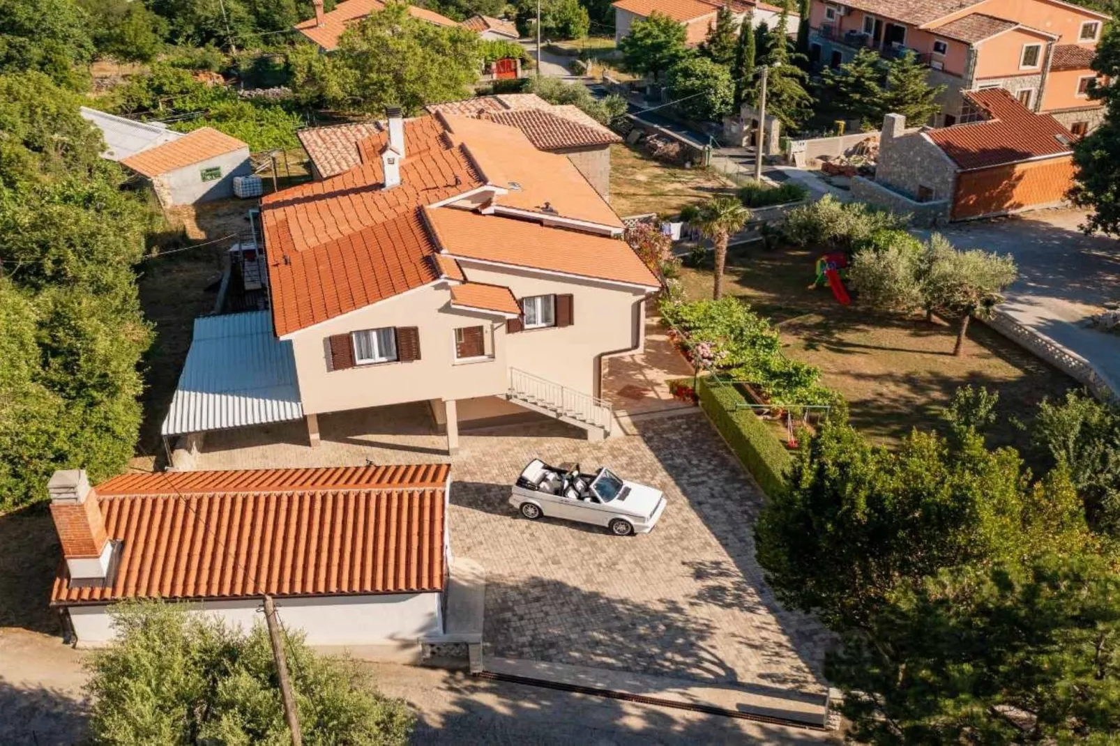 Stylish Two Bedroom Apartment in Labin - Two Bedroom Apartment with Terrace - Buitenlucht