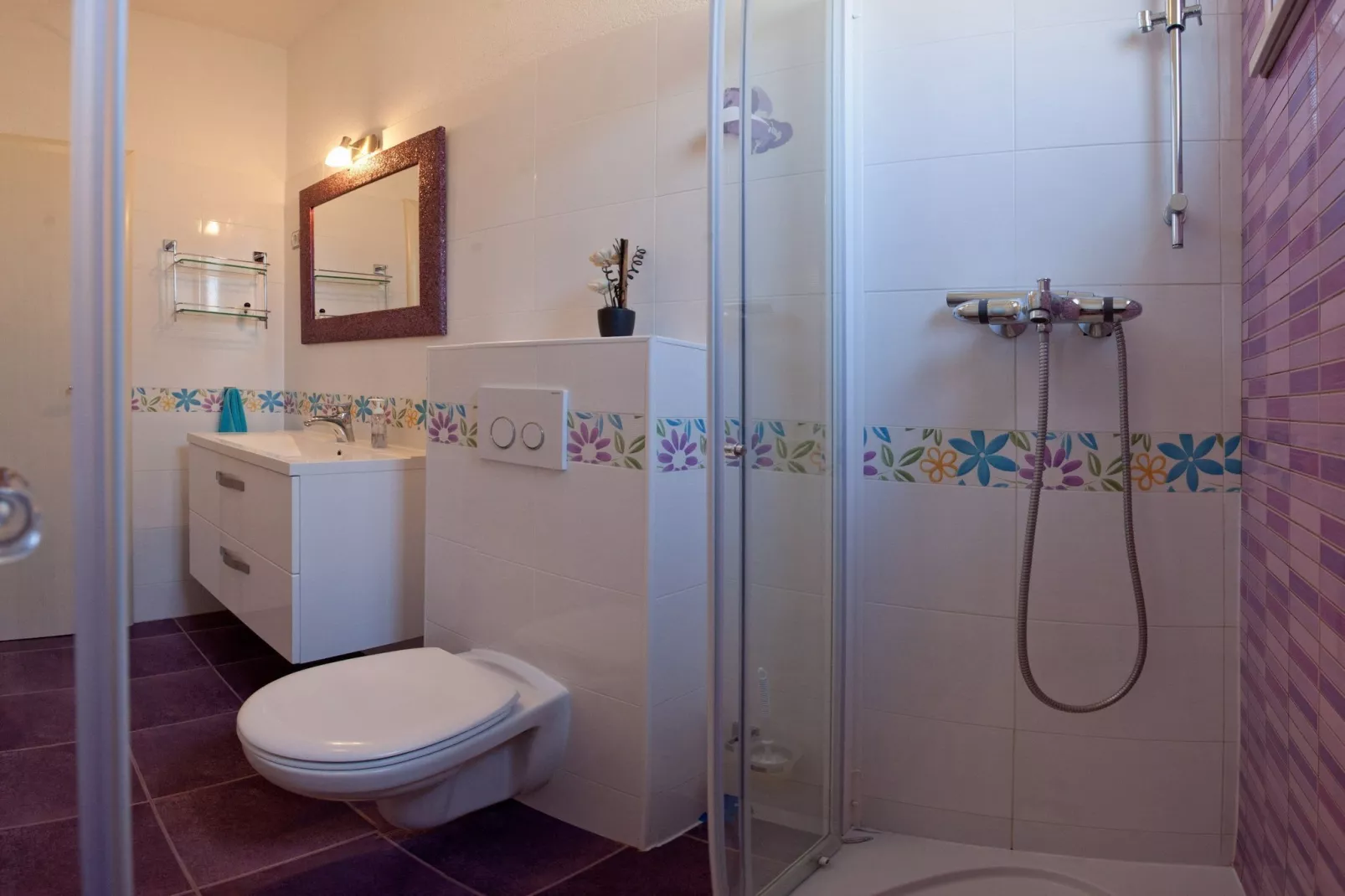 Wonderful Visinisce Apartments with Terrace and Sea Views - Standard Two Bedroom Apartment  (Owner 1) - Badkamer