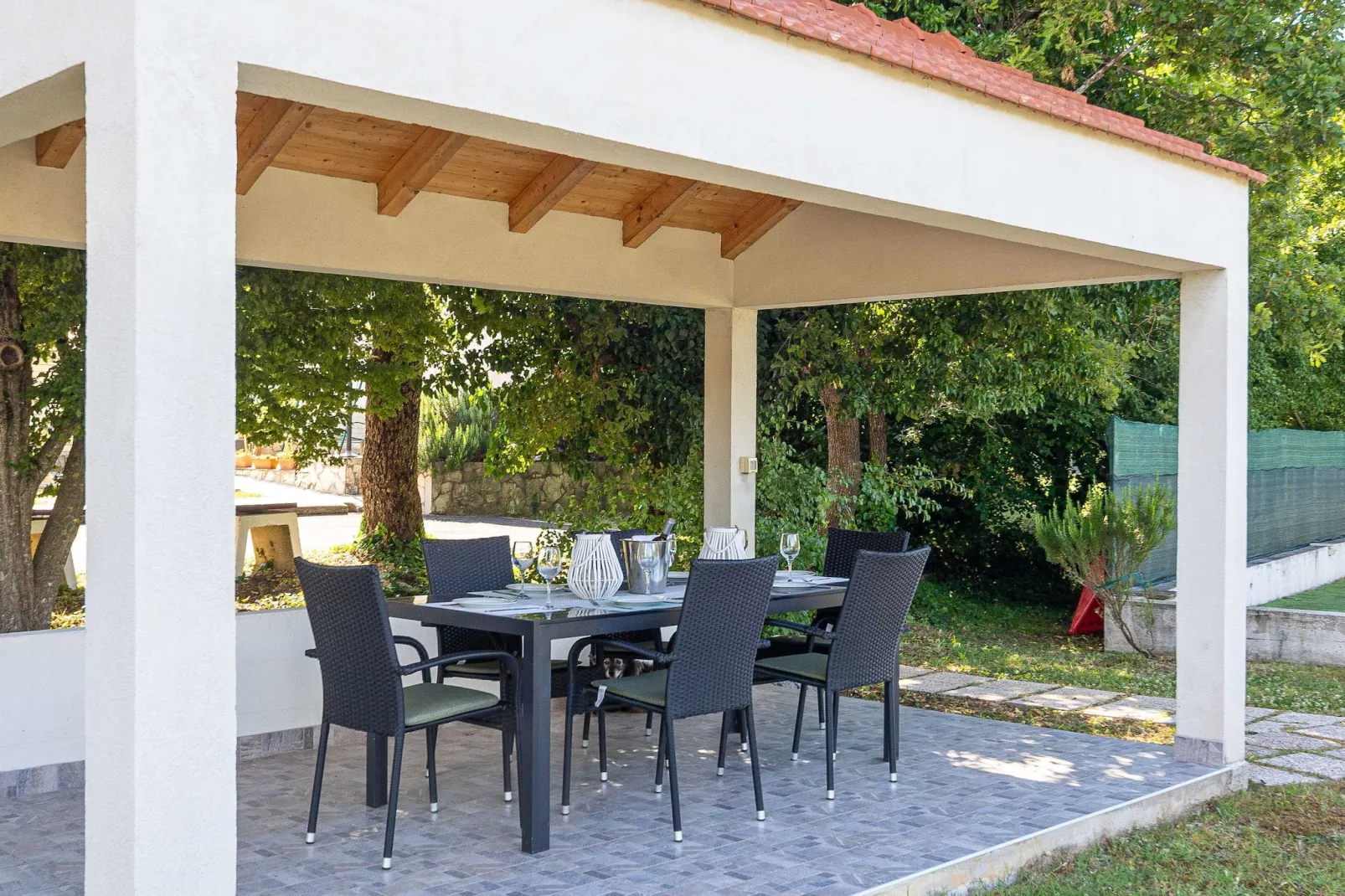 Spacious Prgomet Retreat with Private Pool, Fitness Centre, and Garden - Three Bedroom Villa - Tuinen zomer