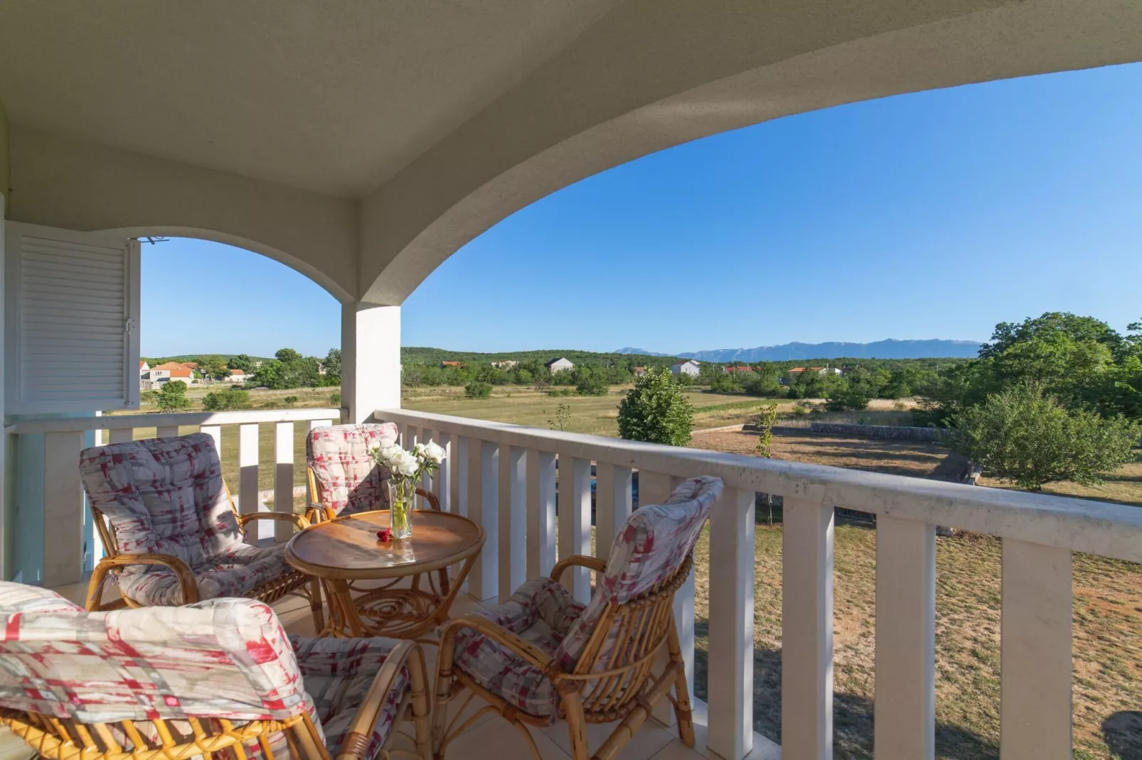 Idyllic Getaway Lovrec Villa with Pool - Five Bedroom Villa with Pool - Terrasbalkon