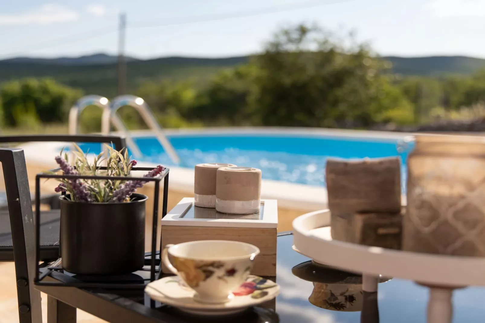 Serene Retreat Holiday Home with Pool - Two Bedroom Holiday Home with Pool - Zwembad