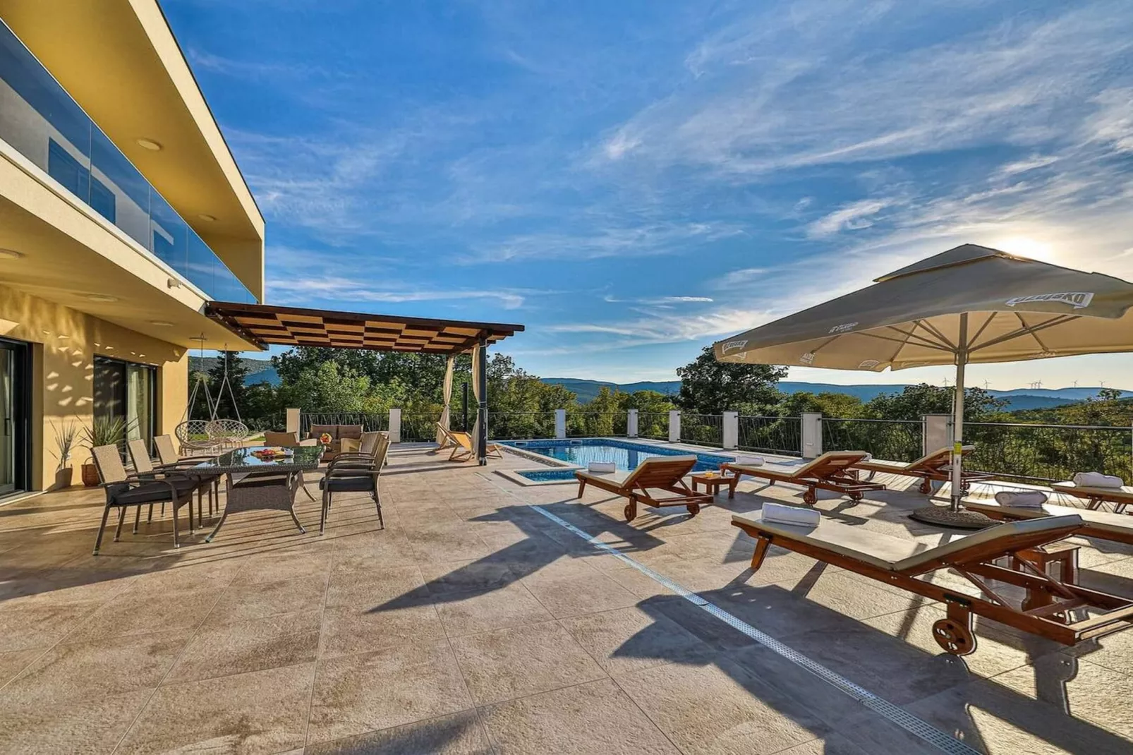 Luxurious Sanctuary Villa Primorski Dolac with Pool - Three Bedroom Villa with Pool - Zwembad