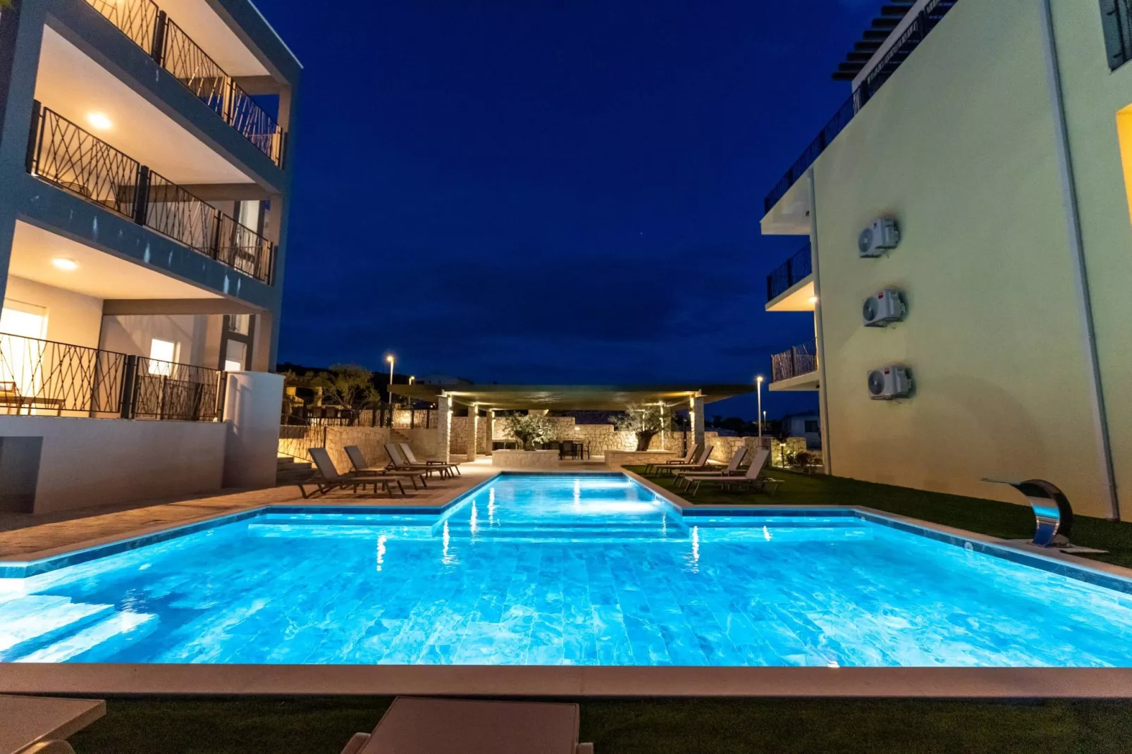Luxury Living at Horizon Retreat - Deluxe Two Bedroom Apartment (owner  West S6) - Zwembad