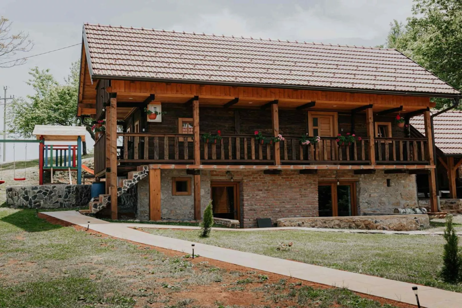 Holiday Home Šapat Šume - Three Bedroom Holiday Home  with Sauna and Hot-Tub - Buitenlucht