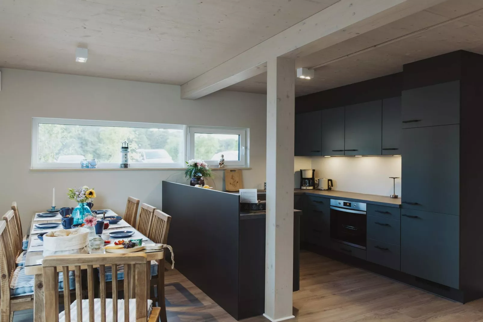 Gezinshuis met moderne keuken - Binnen