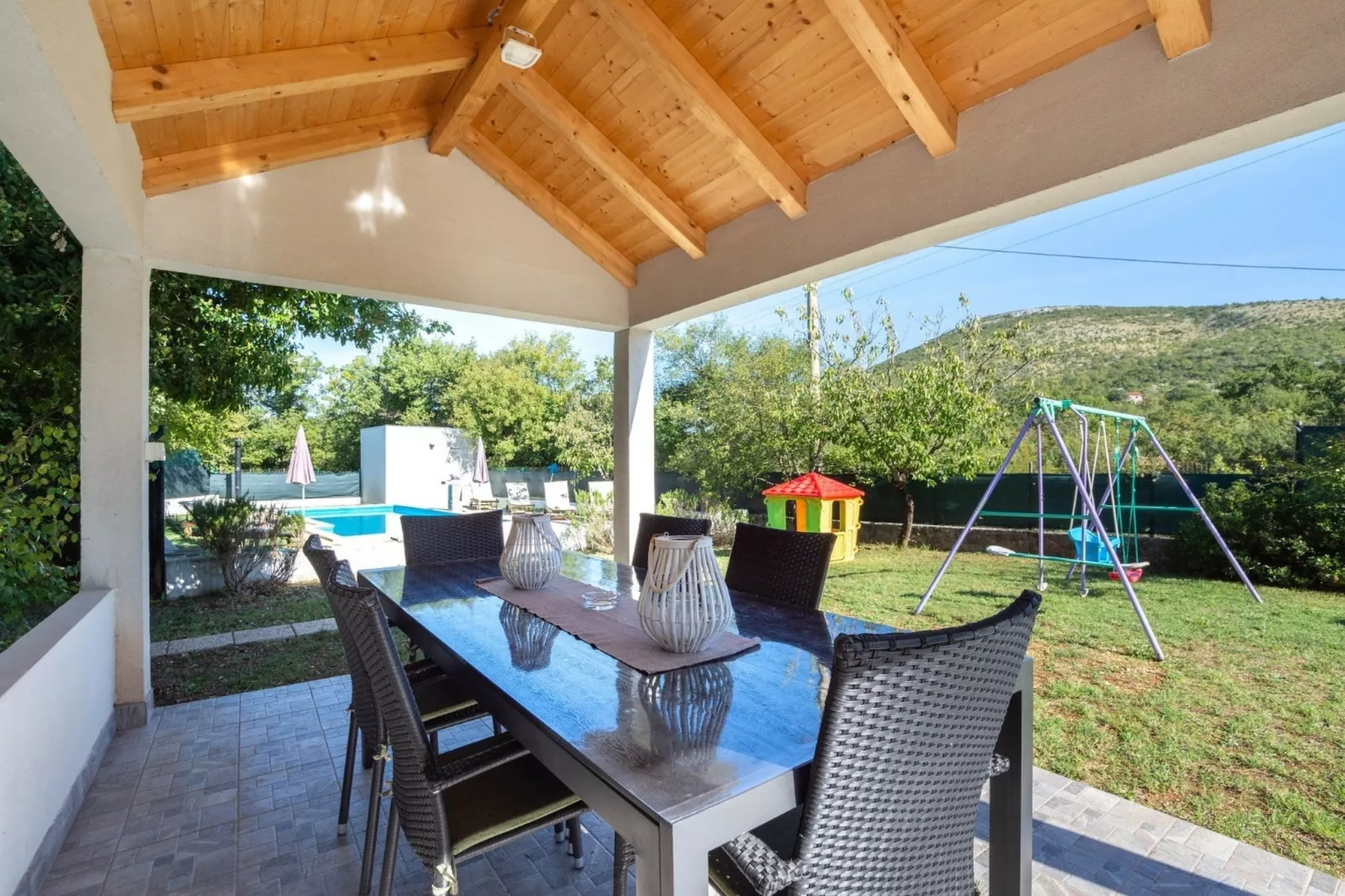 Spacious Prgomet Retreat with Private Pool, Fitness Centre, and Garden - Three Bedroom Villa - Tuinen zomer