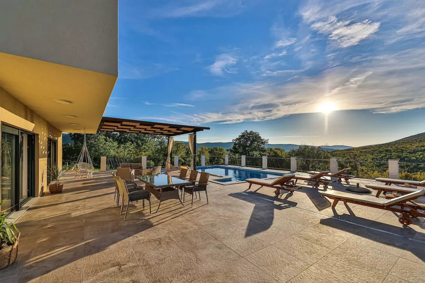 Luxurious Sanctuary Villa Primorski Dolac with Pool - Three Bedroom Villa with Pool - Zwembad