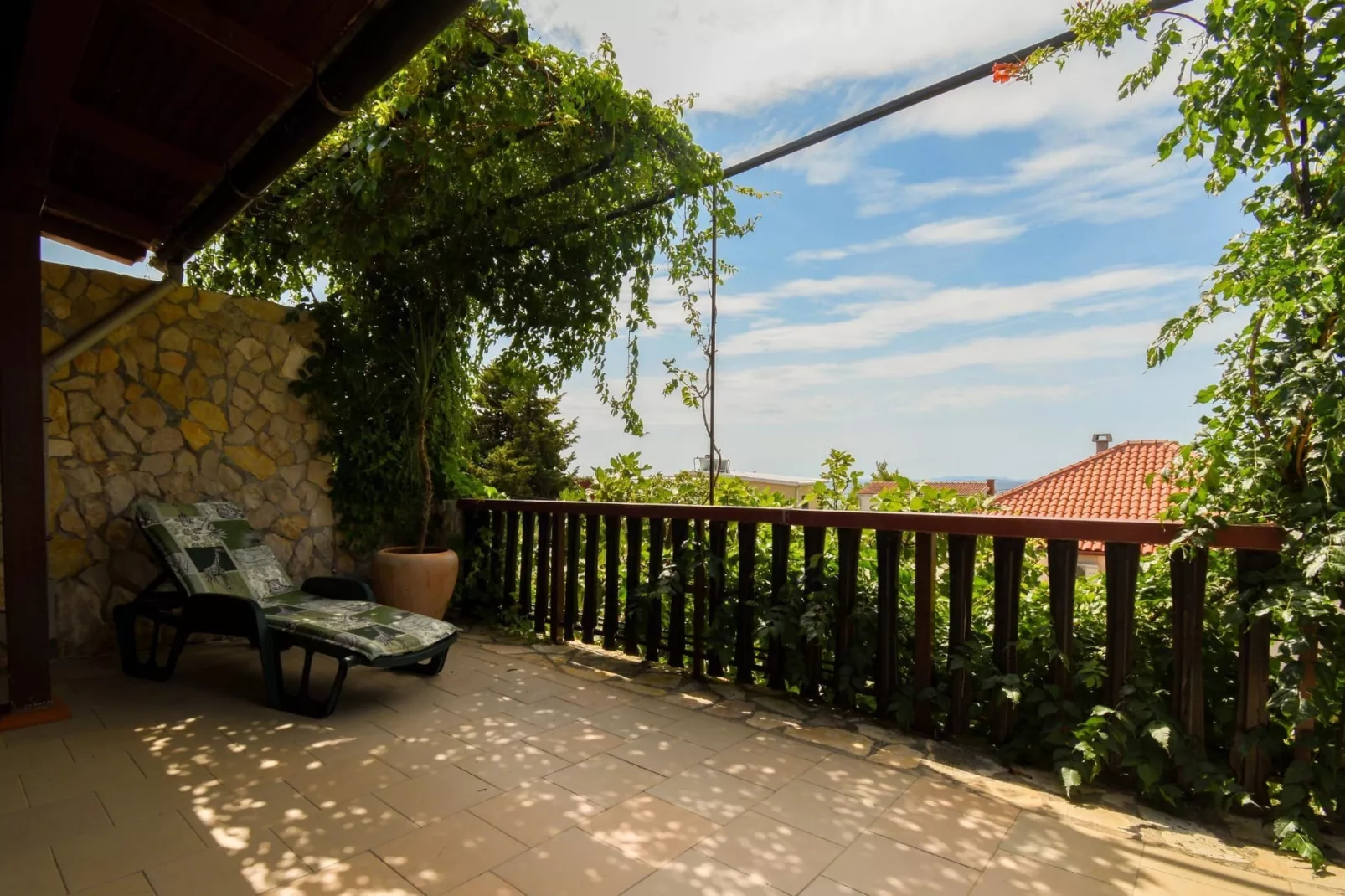 Apartment Kostanjevac - Two Bedroom Apartment with Terrace and Sea View - Terras