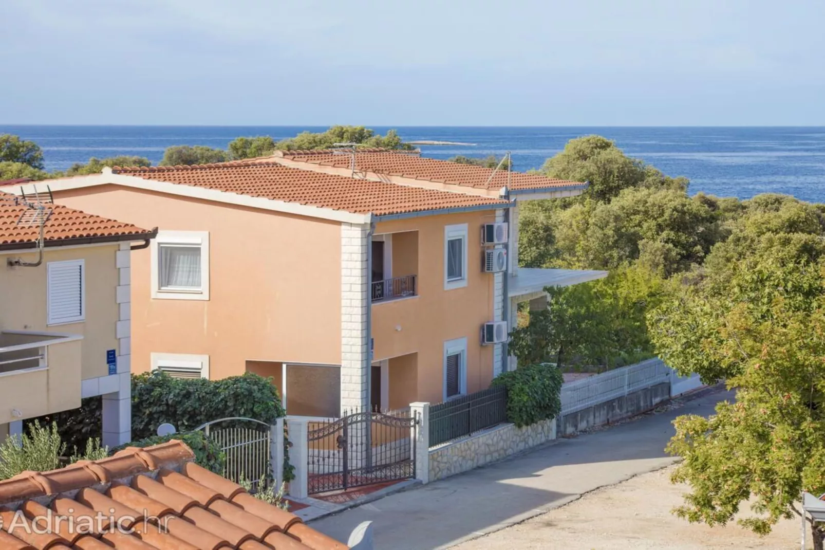 Holiday Home Nada Rogoznica - Six Bedroom Holiday Home - Buitenlucht