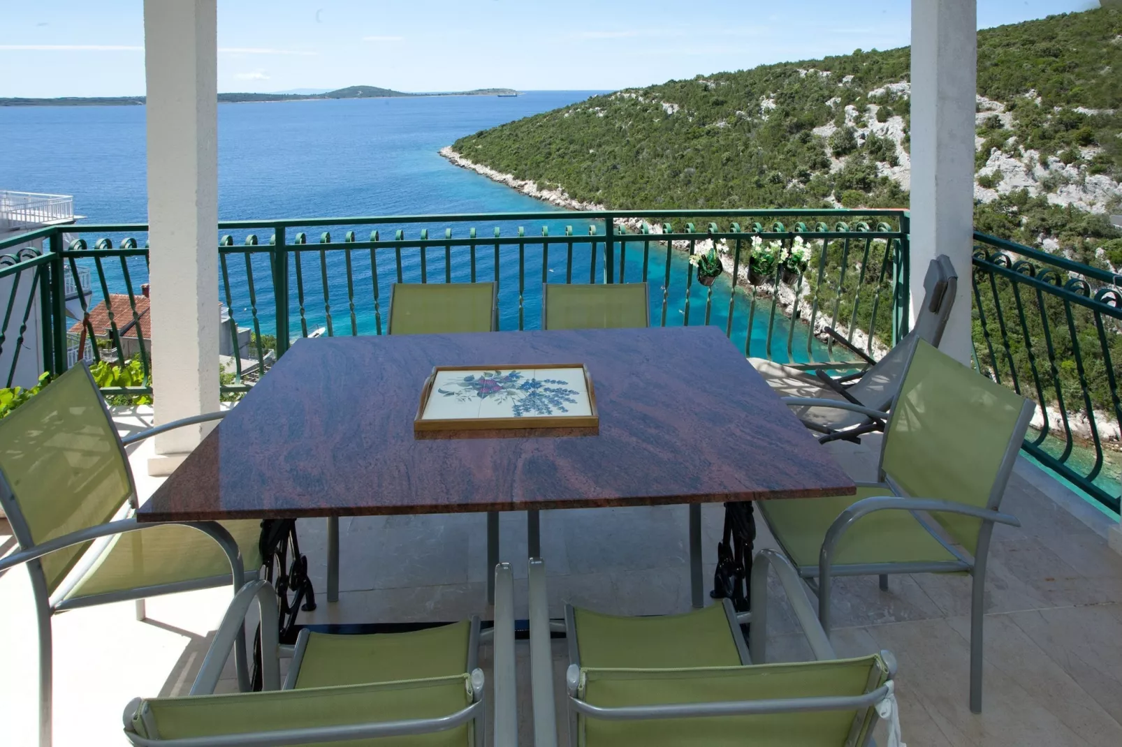 Wonderful Visinisce Apartments with Terrace and Sea Views - Standard Three Bedroom Apartment (Owner 2) - Terras