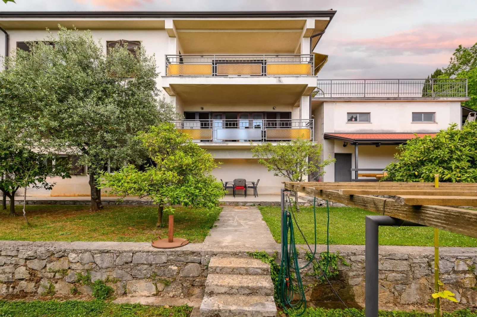 Charming Lovran Apartments with Wonderful Sea View - Two Bedroom Apartment - Buitenlucht