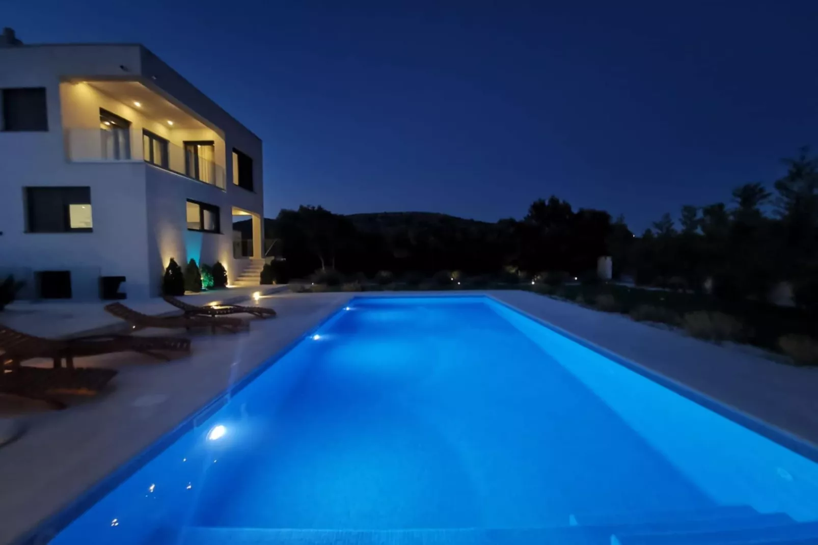 Four Bedroom Villa - Zwembad