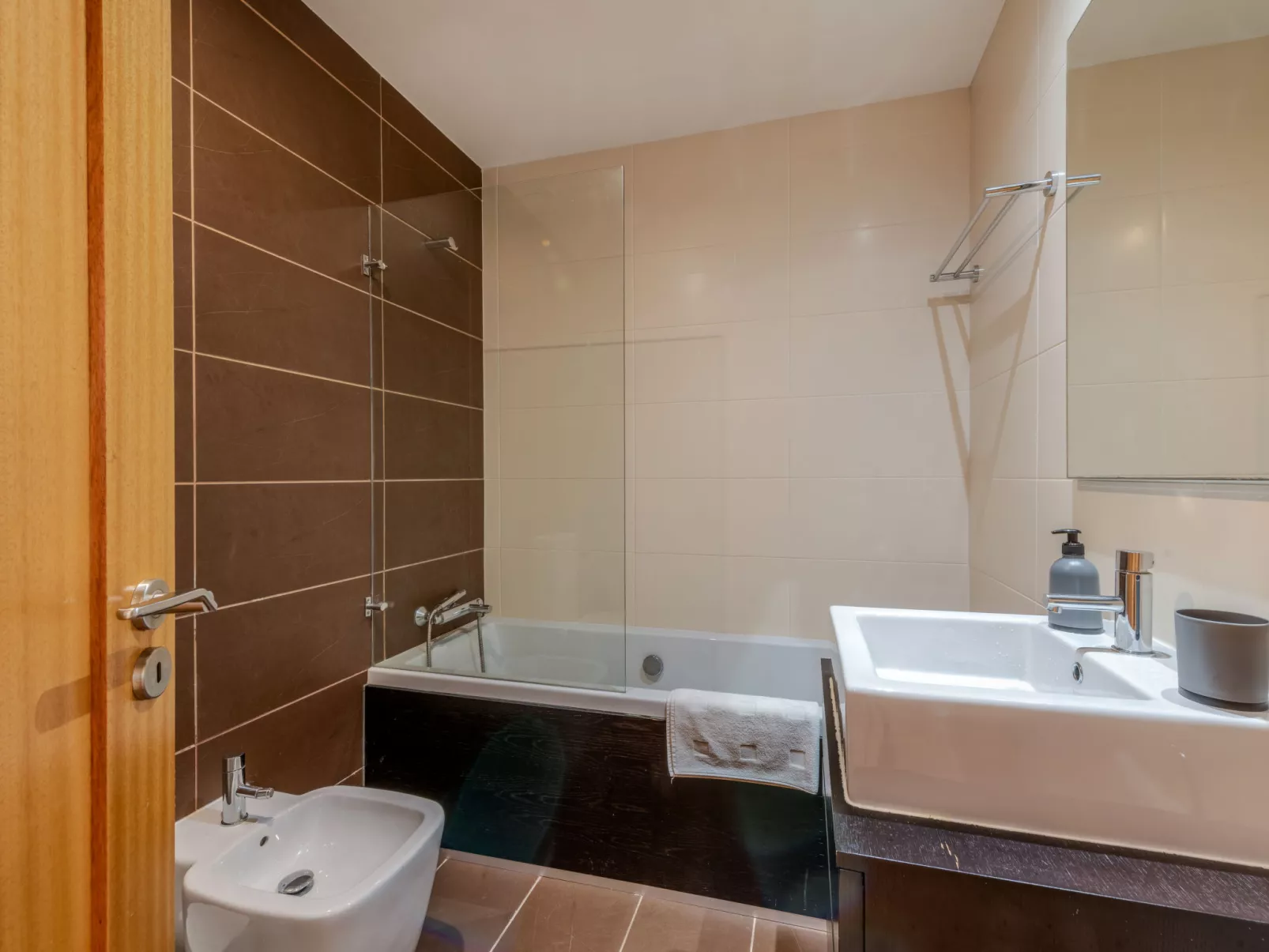 Aguia M T2 - VIP Properties - Binnen