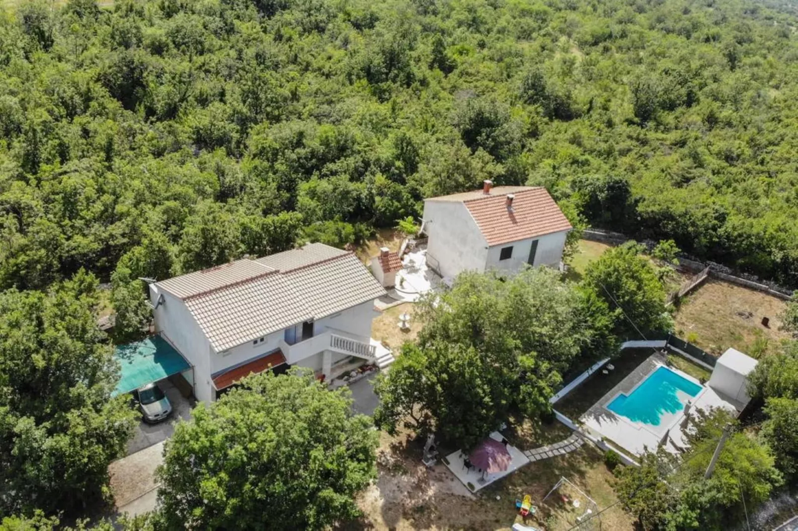 Spacious Prgomet Retreat with Private Pool, Fitness Centre, and Garden - Three Bedroom Villa - Buitenlucht