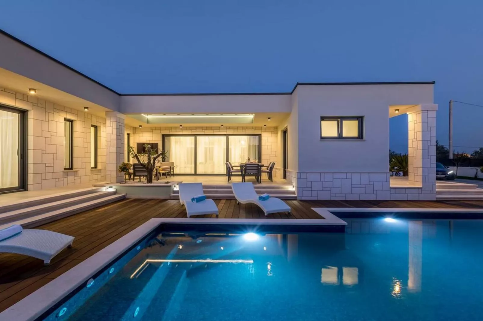 Sophisticated Oasis Residence Villa with Pool - Three Bedroom Villa with Pool - Zwembad