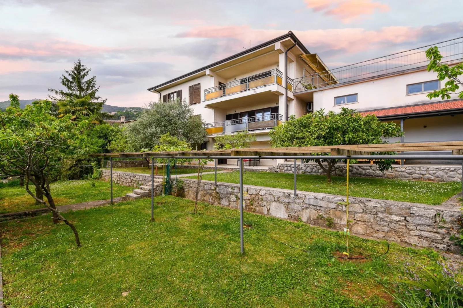 Charming Lovran Apartments with Wonderful Sea View - Two Bedroom Apartment - Buitenlucht