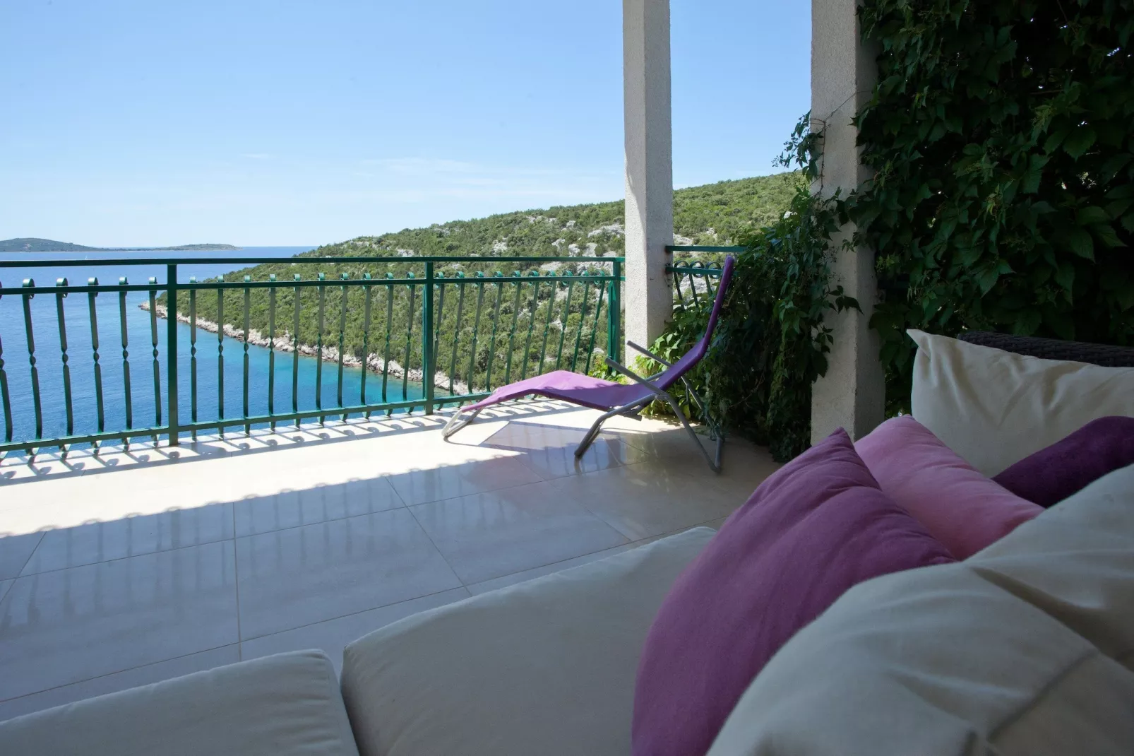 Wonderful Visinisce Apartments with Terrace and Sea Views - Standard Two Bedroom Apartment  (Owner 1) - Terras