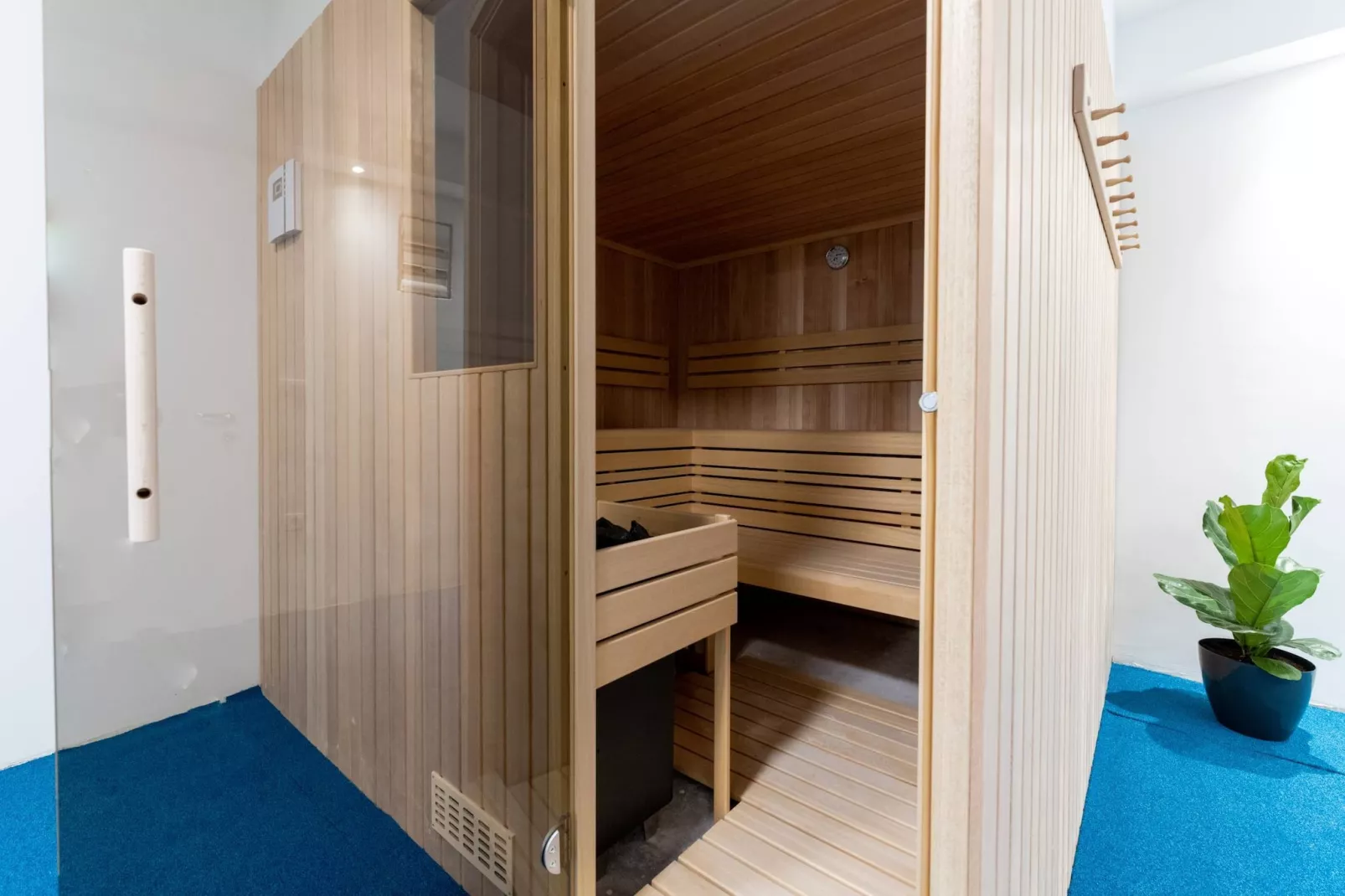 Luxury Living at Horizon Retreat - Three Bedroom Apartment (owner Central S1) - Sauna