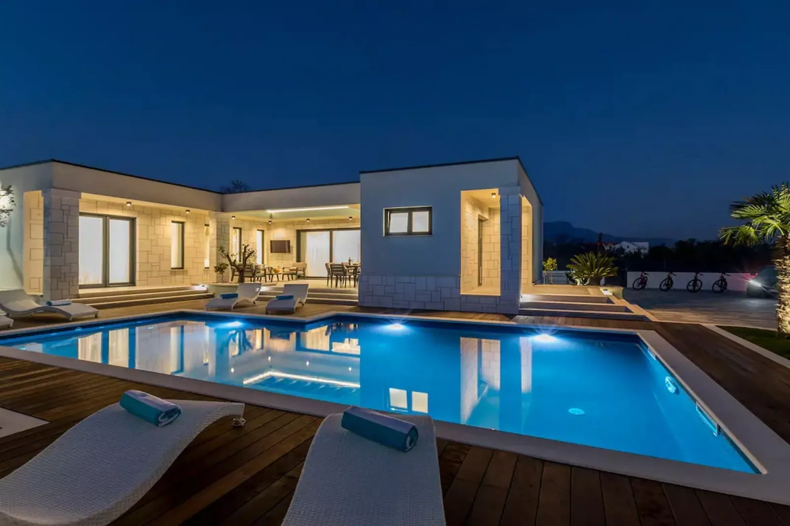 Sophisticated Oasis Residence Villa with Pool - Three Bedroom Villa with Pool - Zwembad