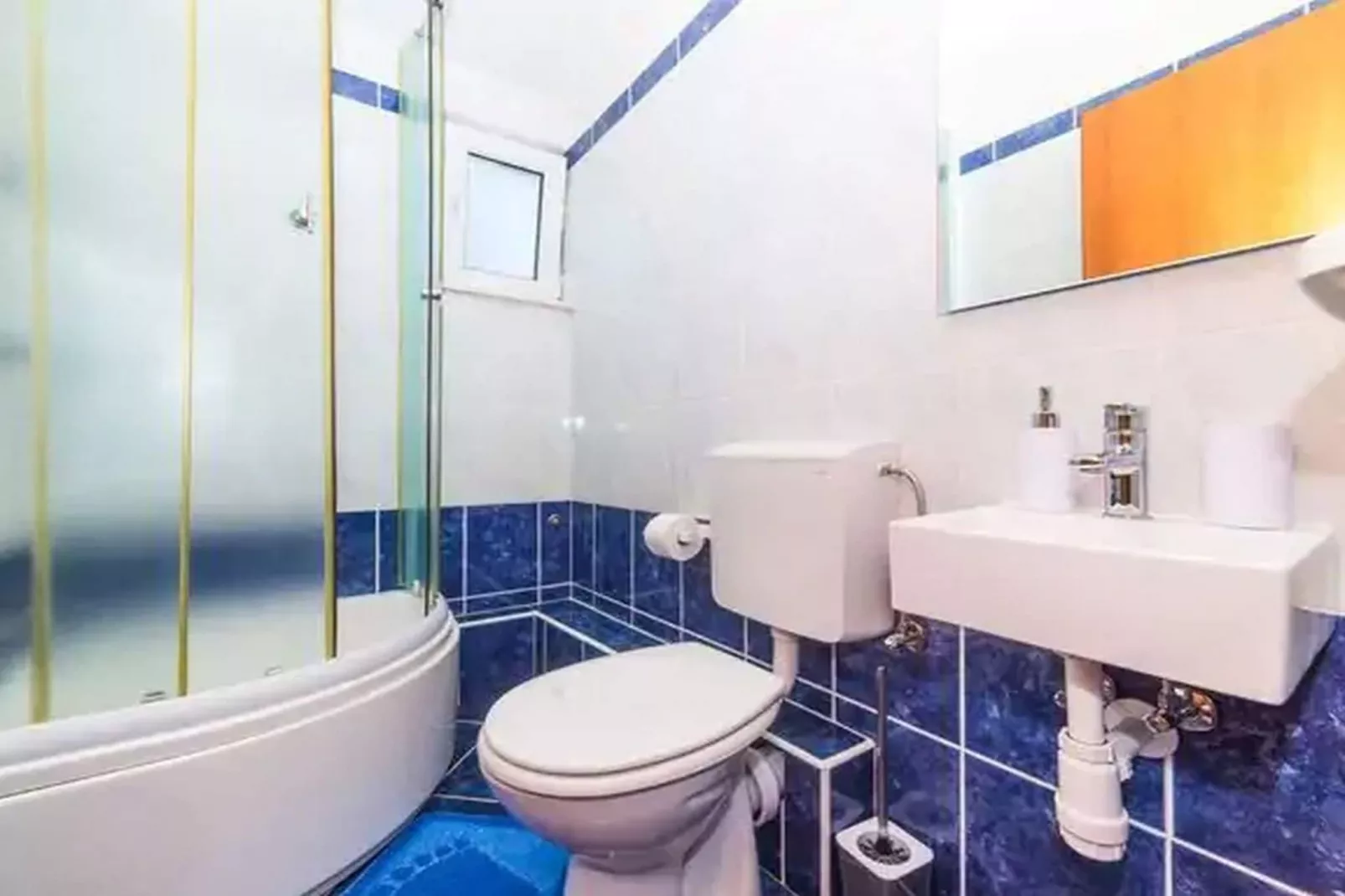 Three Bedroom Villa - Badkamer