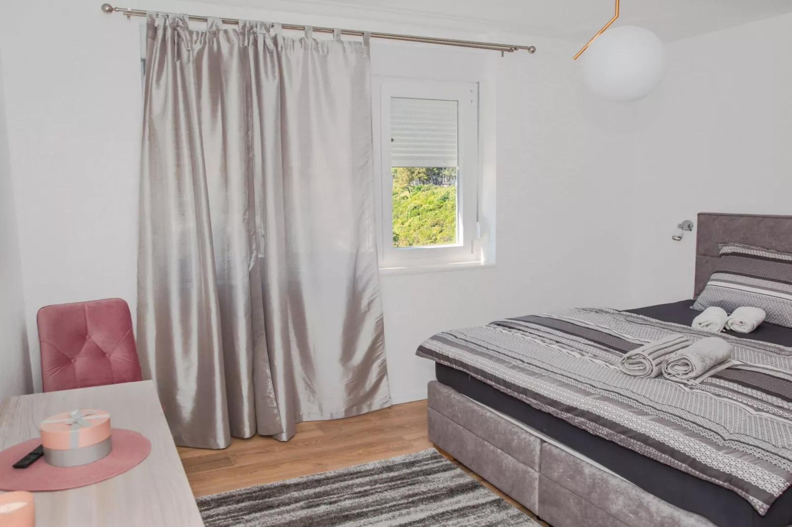 Apartment Matko - Two Bedrom Apartment with Beach View - Slaapkamer