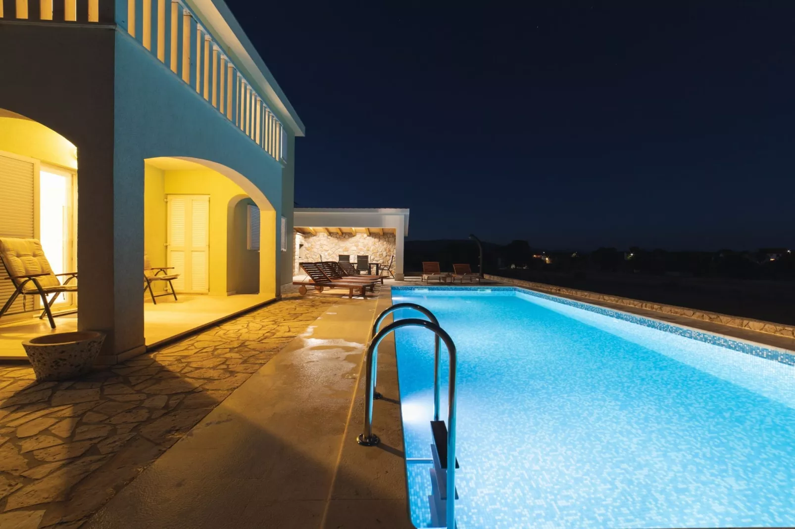 Idyllic Getaway Lovrec Villa with Pool - Five Bedroom Villa with Pool - Zwembad