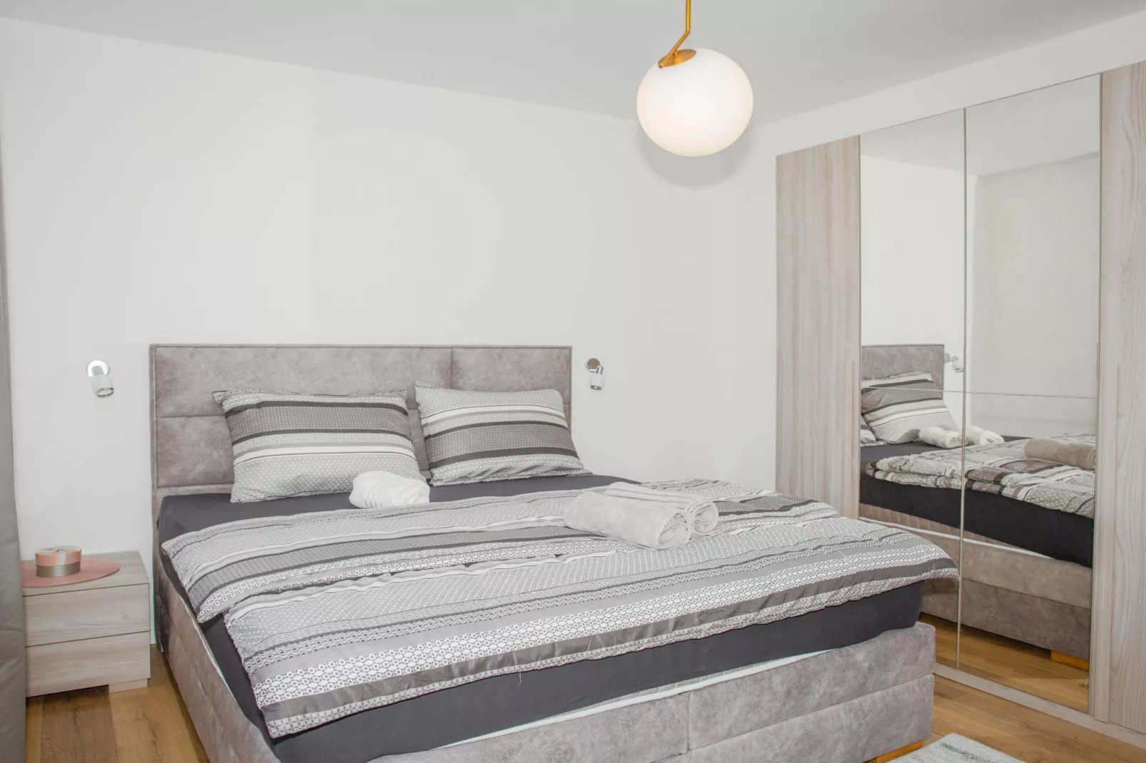 Apartment Matko - Two Bedrom Apartment with Beach View - Slaapkamer