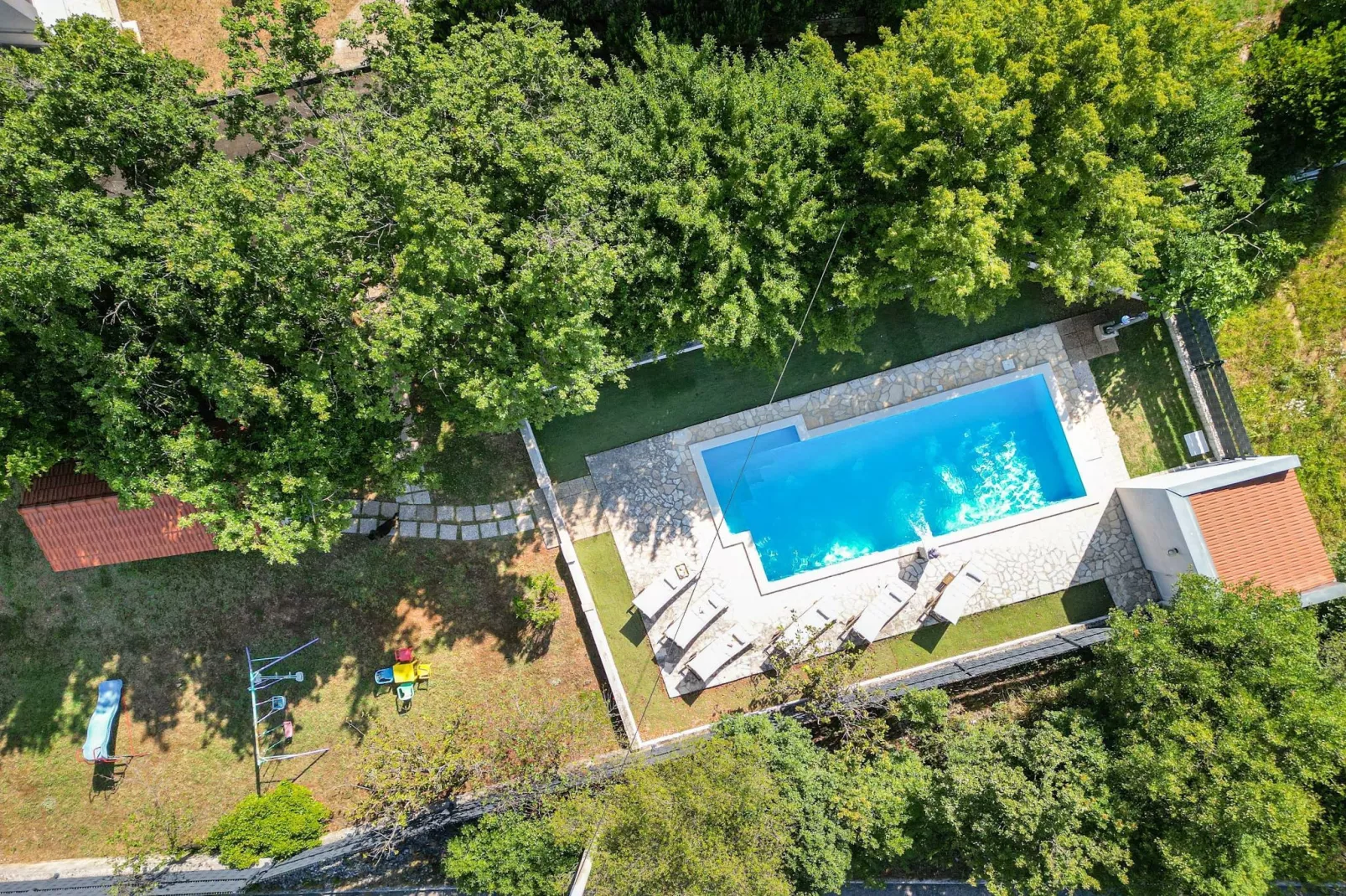 Spacious Prgomet Retreat with Private Pool, Fitness Centre, and Garden - Three Bedroom Villa - Zwembad