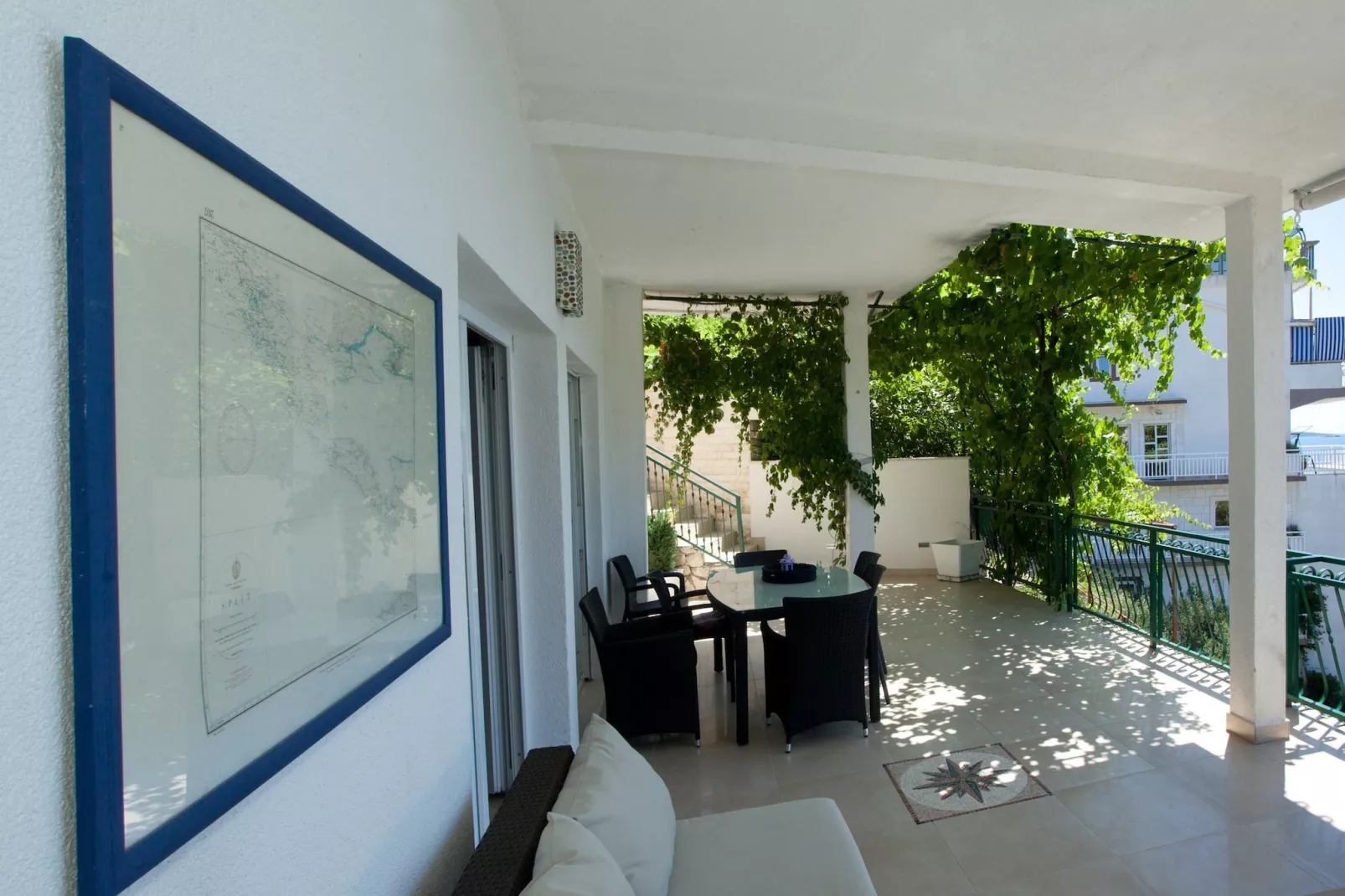 Wonderful Visinisce Apartments with Terrace and Sea Views - Standard Two Bedroom Apartment  (Owner 1) - Terras