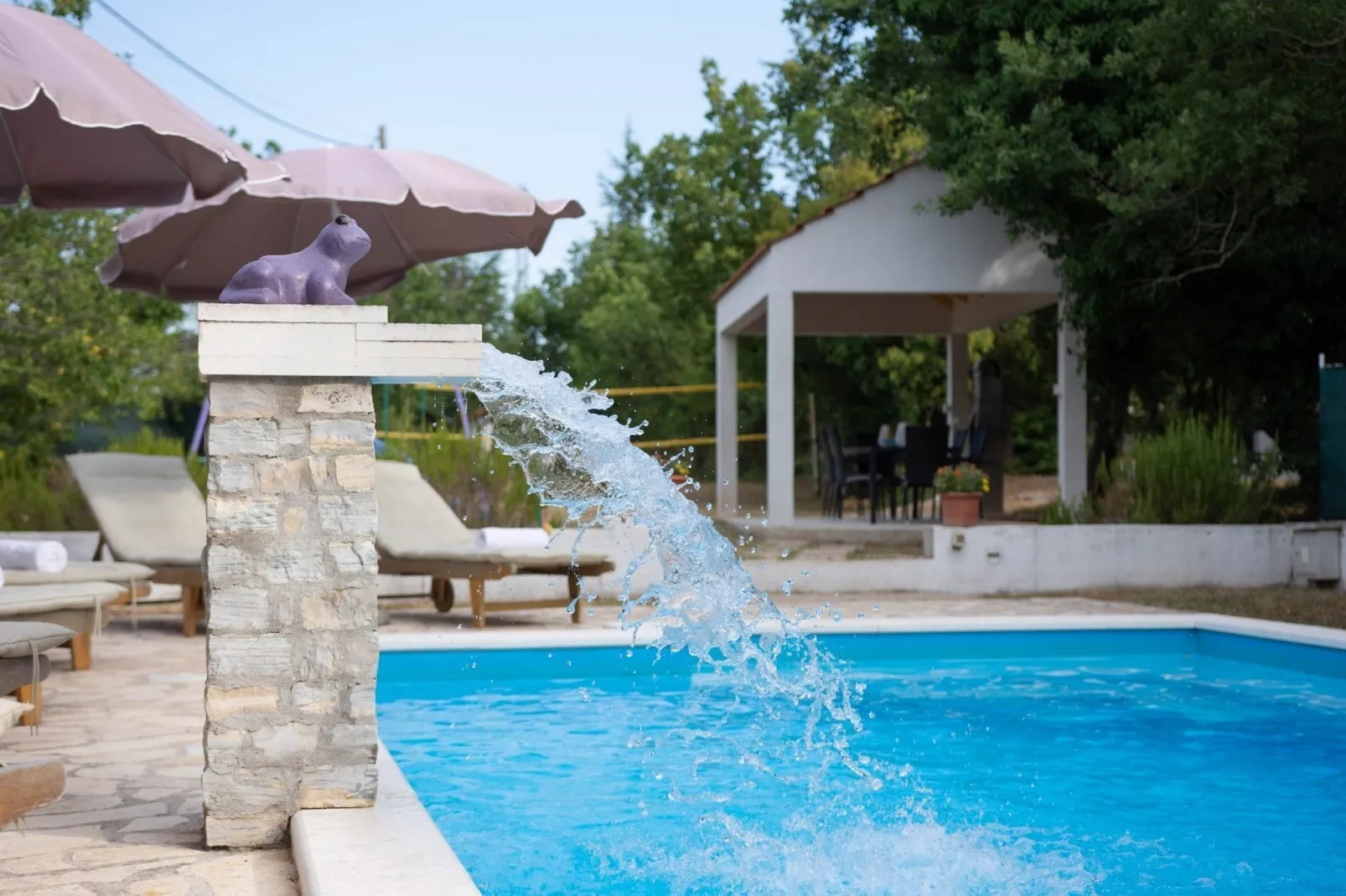 Spacious Prgomet Retreat with Private Pool, Fitness Centre, and Garden - Three Bedroom Villa - Zwembad