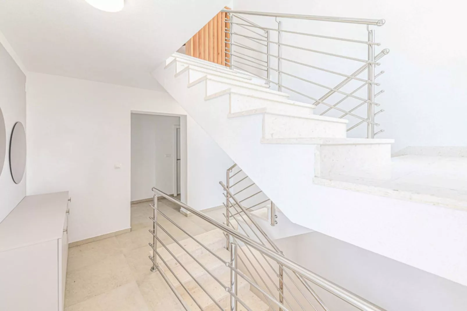 Expansive Retreat with Private Pool & BBQ, Near the Beach - Six Bedroom Villa - Trap