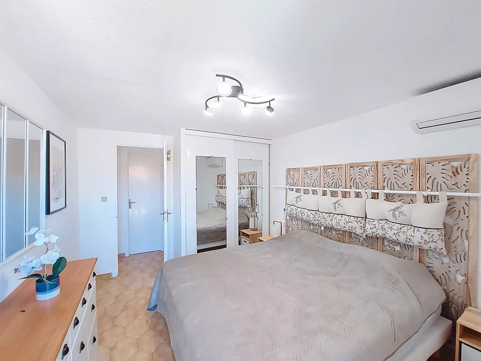 Le Mas des Oliviers - Binnen