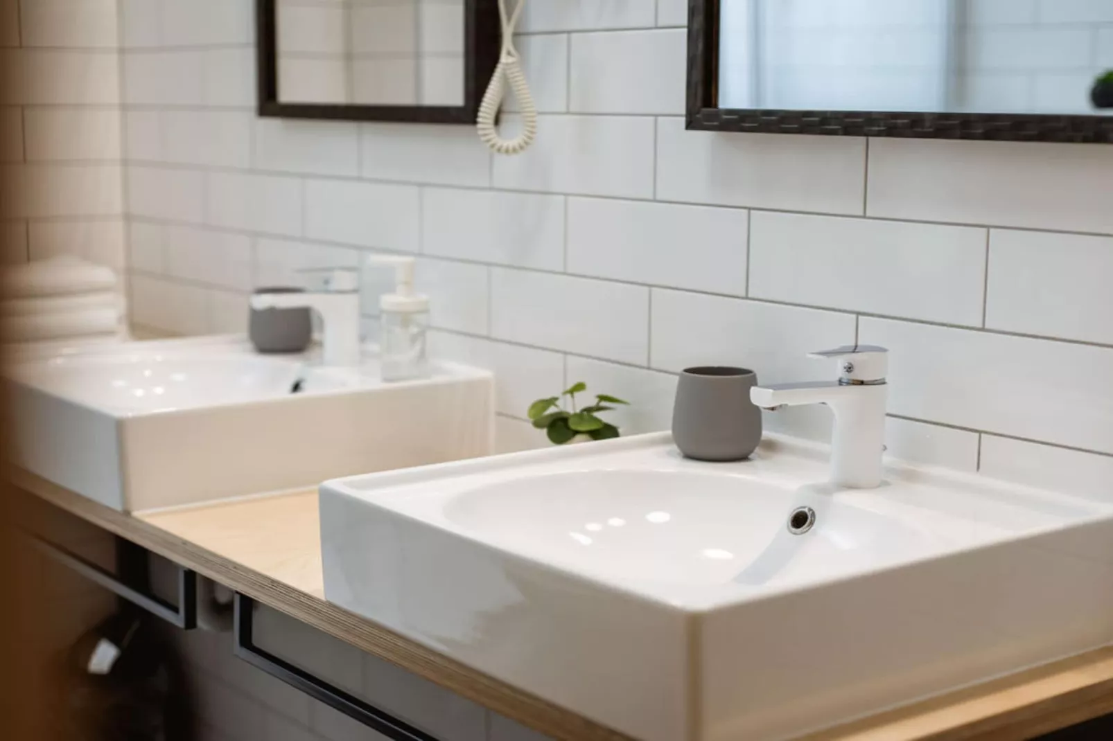 Stylish Apartments with Osijek Near Top Attractions - Standard Studio Apartment  - Maks 3 - Badkamer