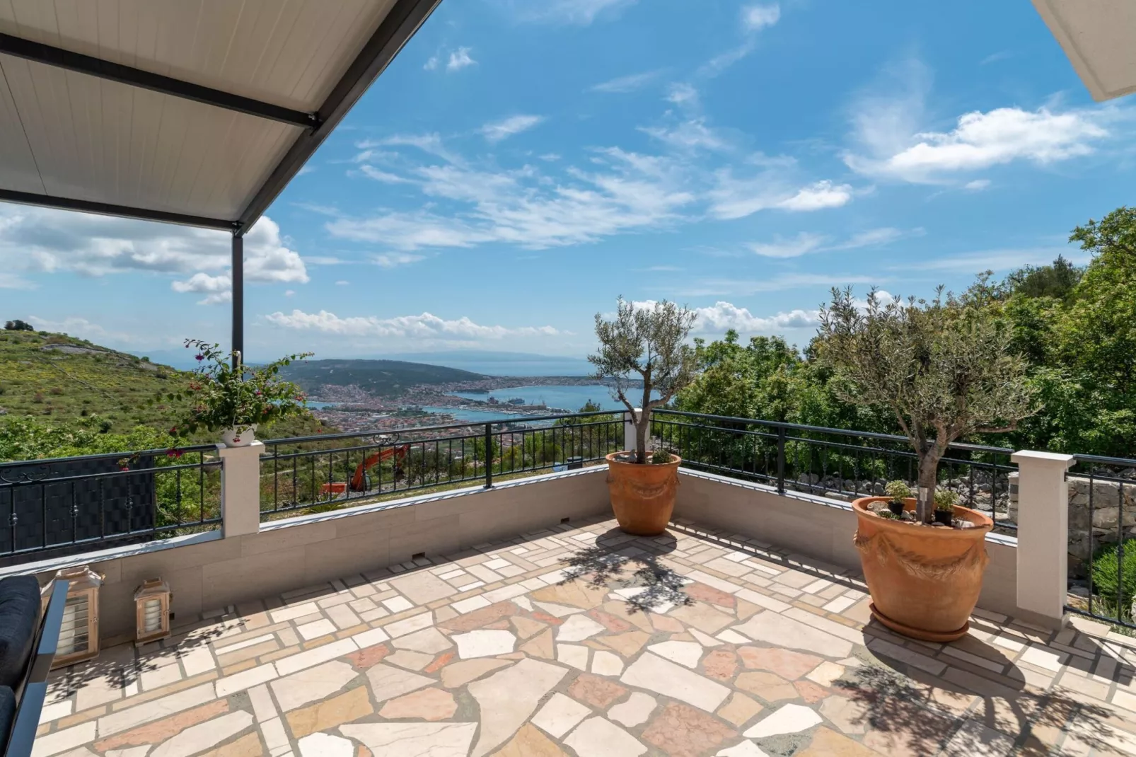 Three Bedroom Villa - Terras