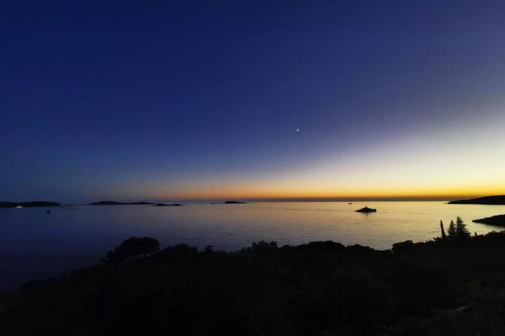 Villa Samba - Two Bedroom Apartment with Balcony and Sea View - Sfeer
