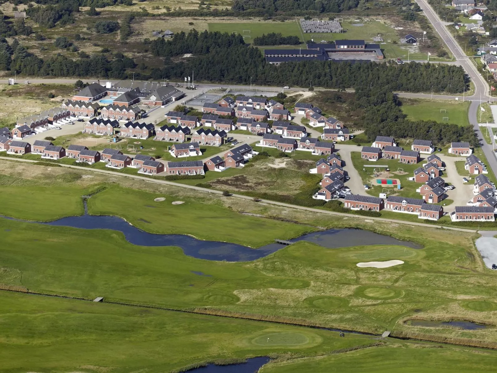 "Amlethus" - 2.3km from the sea - Buiten