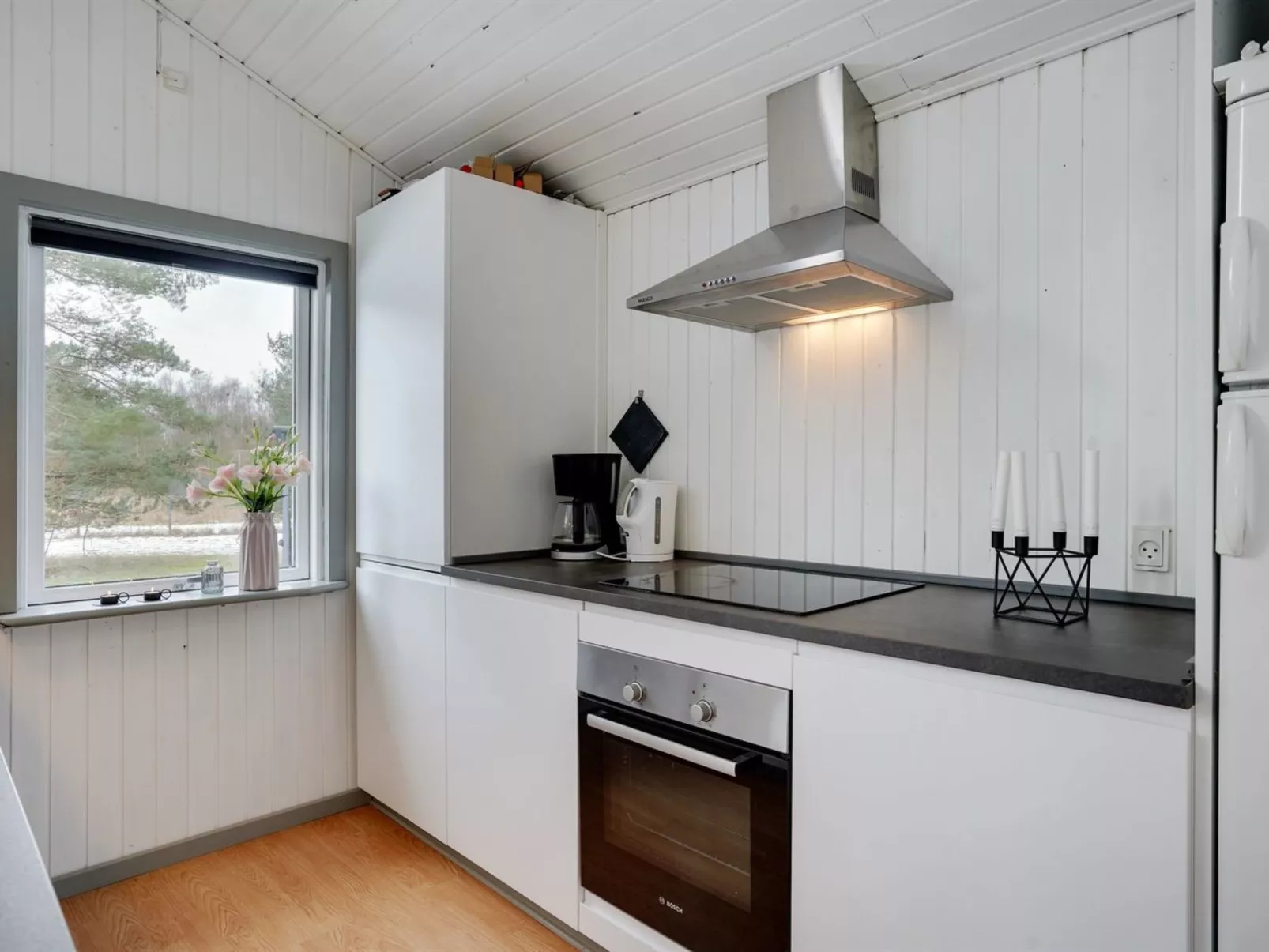 "Aiden" - 300m from the sea - Binnen