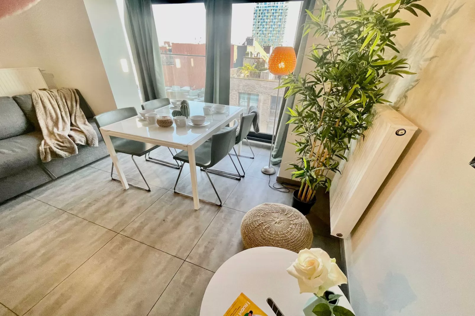 Cozy 1BR City Centre Near Meir Shopping by OneLuxStay - Eetkamer