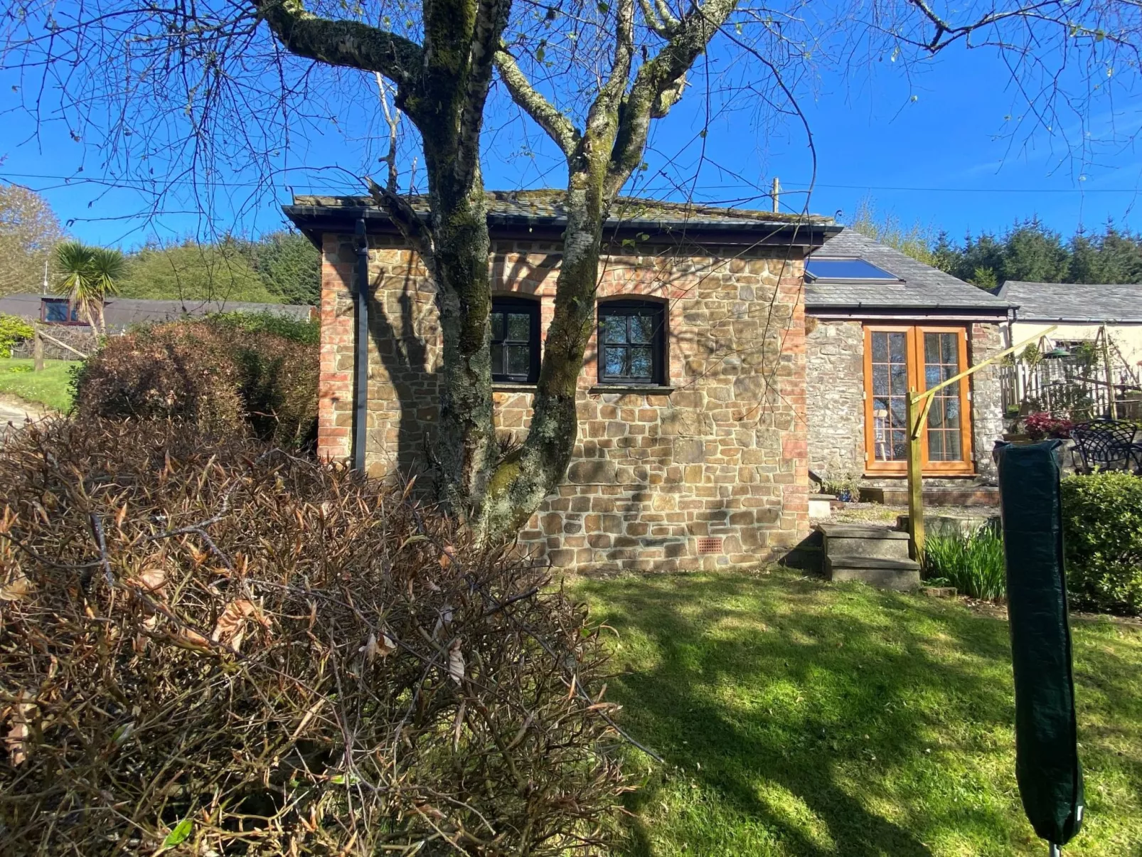 Hartland Hideaways - Buiten