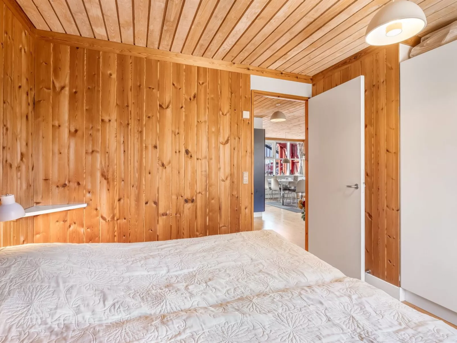 "Eivi" - 200m from the sea - Binnen