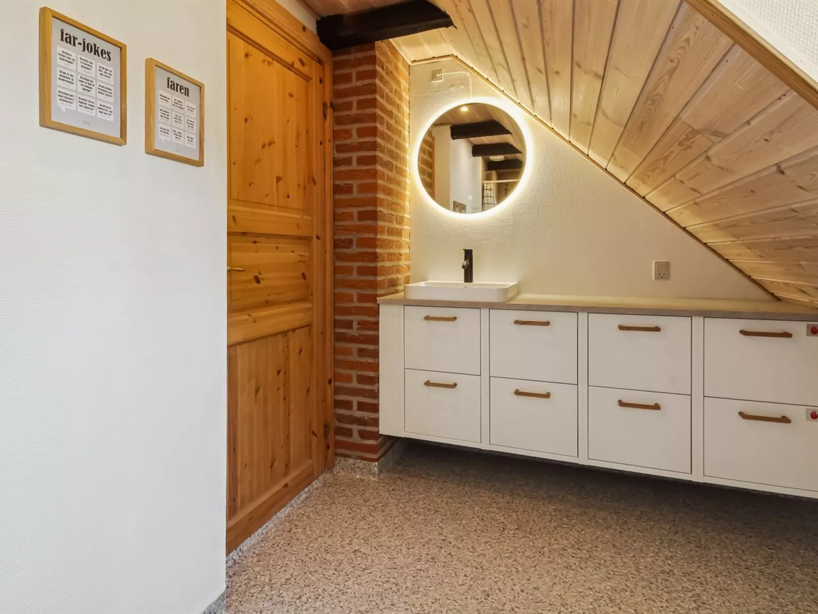 "Volmar" - 3.5km from the sea - Binnen