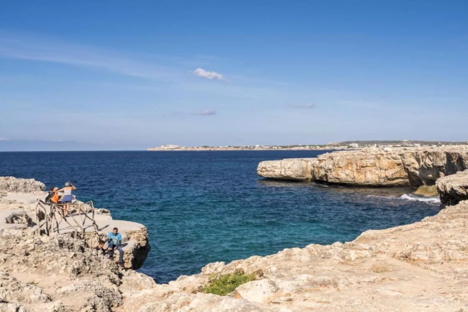 Villa Samba - Two Bedroom Apartment with Balcony and Sea View - Sfeer