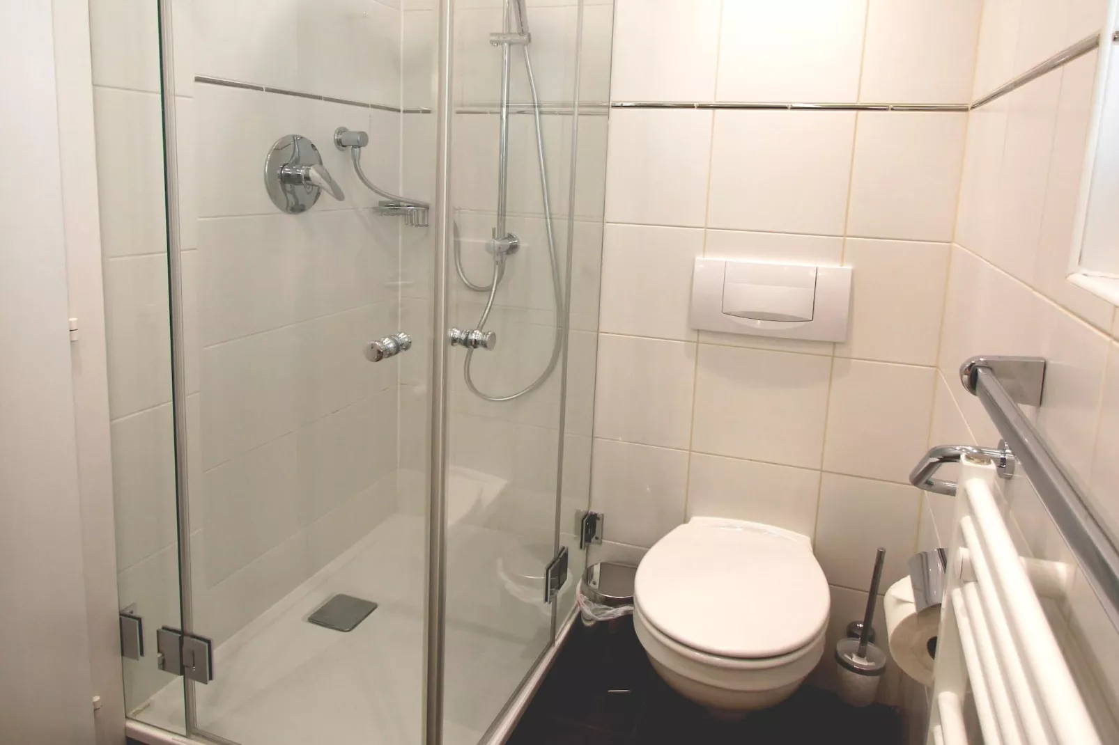 Menardi B - Badkamer