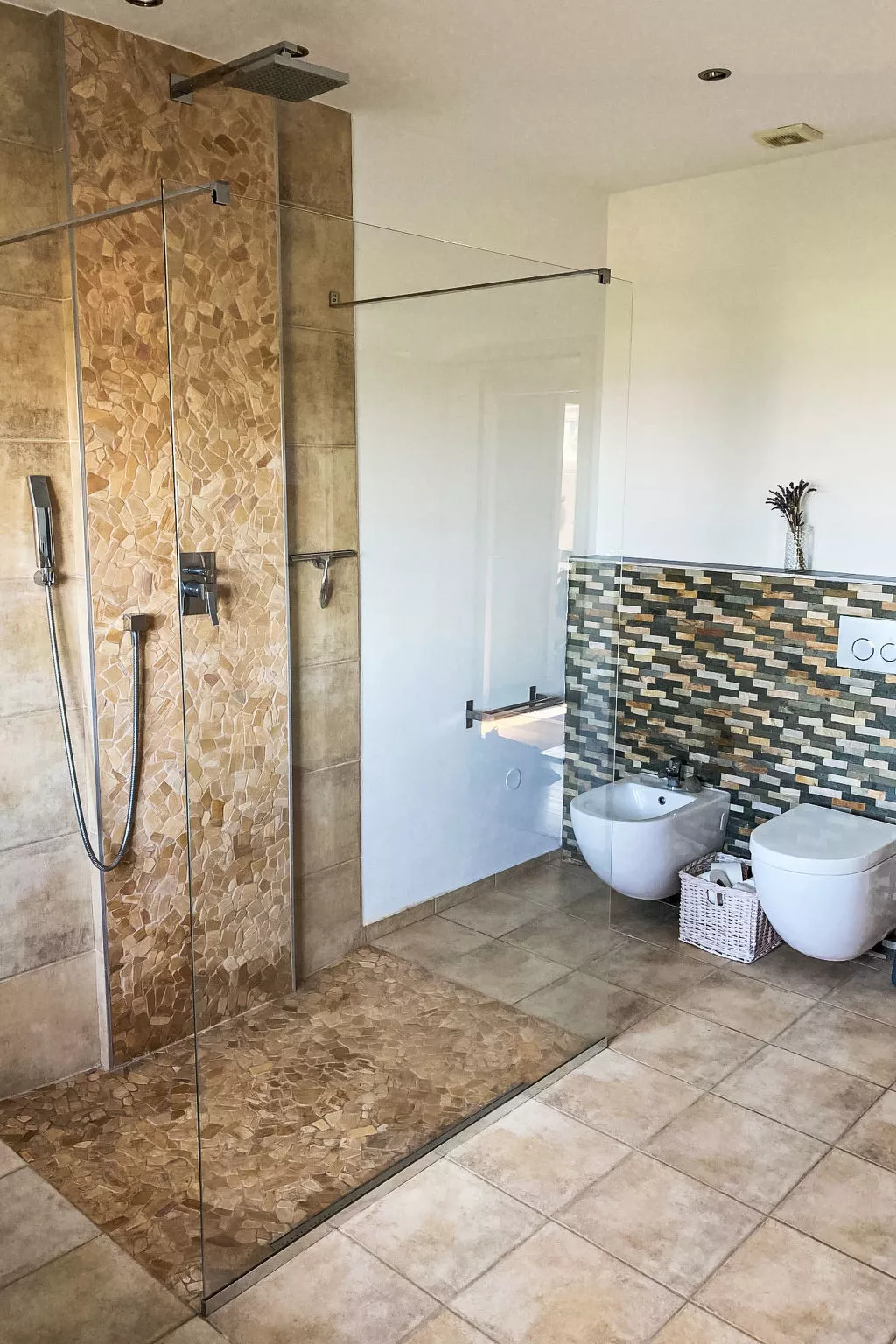 Hillside View - Binnen