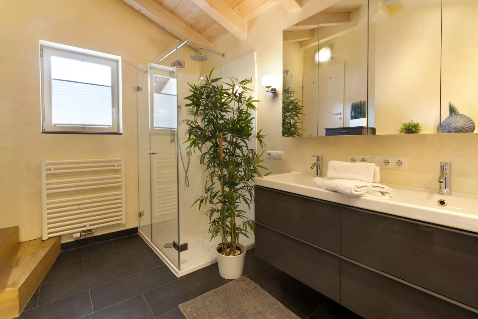 Menardi Penthouse AA - Badkamer