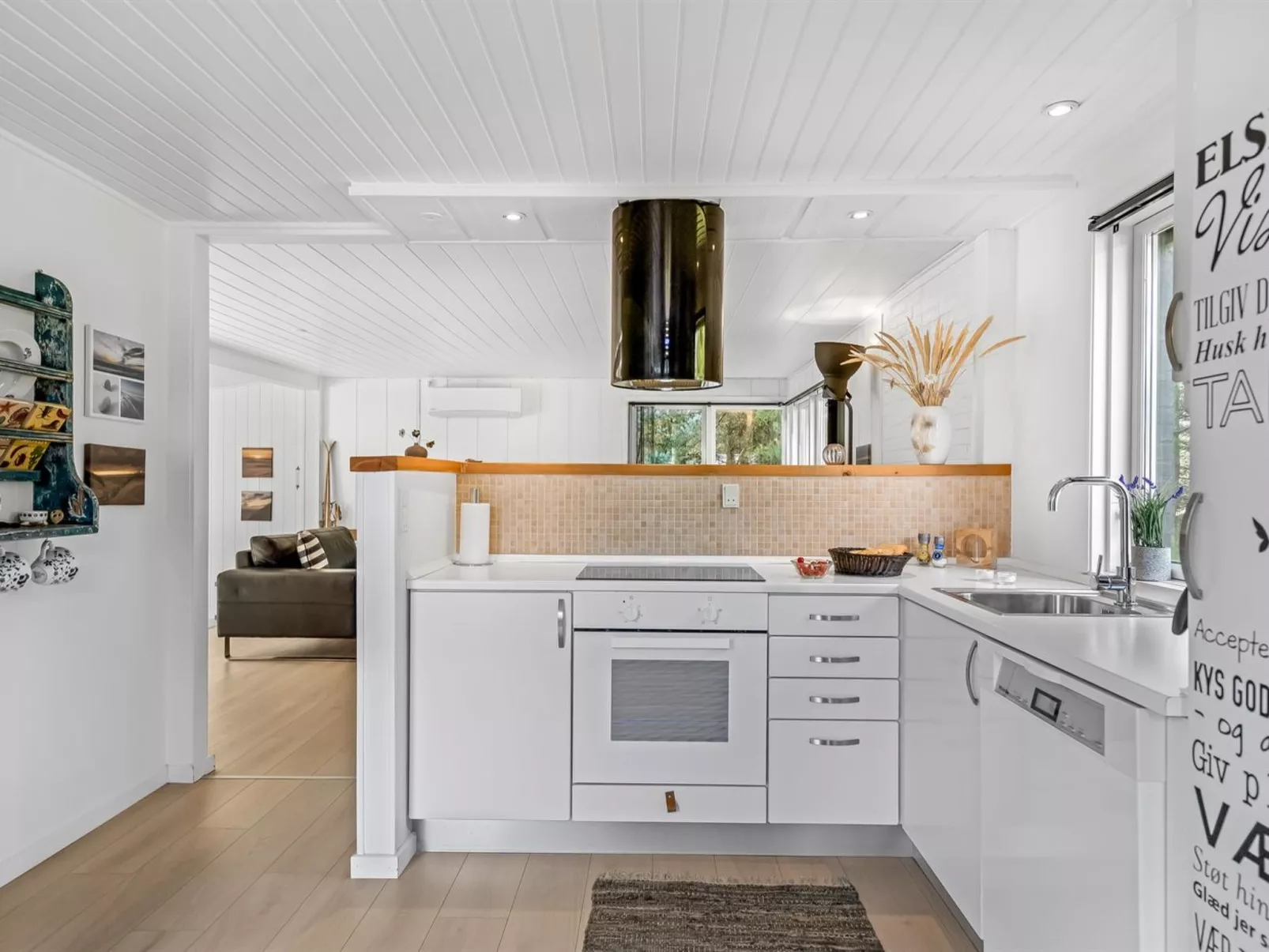 "Josina" - 1.3km from the sea - Binnen