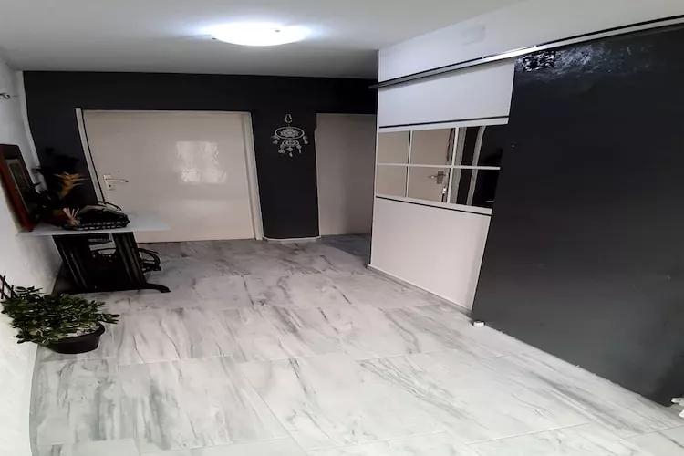 Holiday Home Kim - Three Bedroom Holiday Home with Swimming Pool - Binnen