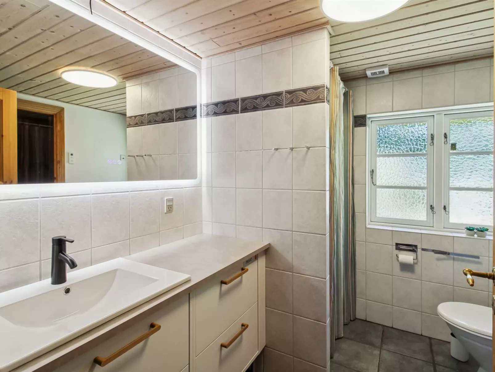 "Volmar" - 3.5km from the sea - Binnen