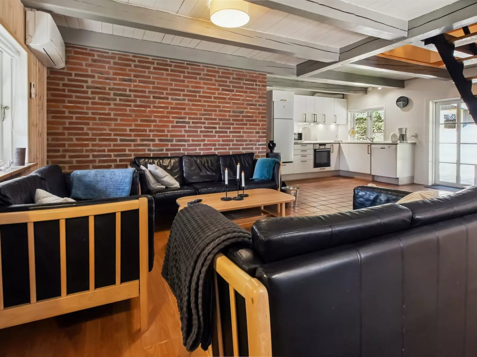 "Volmar" - 3.5km from the sea - Binnen